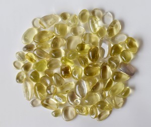 Piedras de Cuarzo Limón Pulidas al por Mayor para Sanación, Color Amarillo, para Decoración, Regalo, Arte - Product Image 1