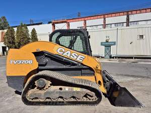 Cargadora Compacta de Servicio Pesado TV370B con Cucharón Versátil, Confort del Operador, Movimiento de Tierras Compacto, en Venta - Product Image 5