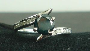 Anillo de Compromiso Solitario con Diamante Natural Azul y Blanco de Moda JEWELSPAARK, Oro Blanco Sólido de 10k - Product Image 3