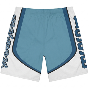 Shorts en maille polyester premium 160 GSM, noirs, respirants, avec empiècements latéraux et logo réfléchissant personnalisé par transfert thermique. - Product Image 4