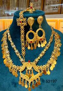 ชุดสร้อยคอช็อคเกอร์ลายดอกไม้ชุบทองหรูหรา พร้อมต่างหูเข้าชุด เครื่องประดับเลียนแบบสำหรับผู้หญิง ใส่ได้ทุกวัน เหมาะสำหรับเป็นของขวัญ-รุ่น 23111 - Product Image 5