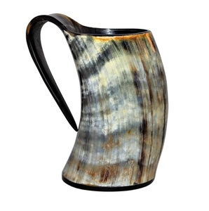 Mug en corne de buffle naturelle, mug viking pour boire et à bière, qualité supérieure avec poignée en bois, best-seller en agate - Product Image 3