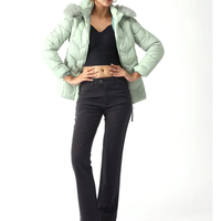 Blouson matelassé long rayé pour femme OEM Hiver 2025 – Chaud, respirant, coupe-vent, écologique, 100 % polyester, rubans personnalisés