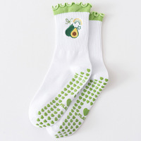 Calcetines de algodón personalizados para mujer con logo bordado de aguacate y lazo, puño con volantes, ideales para yoga, pilates y entrenamiento.