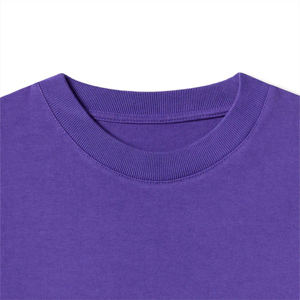 Camiseta de hombre de lujo con logotipo personalizado, 100% algodón, 280 g/m², cuello redondo, hombros caídos, estilo urbano, diseño serigrafiado. - Product Image 2