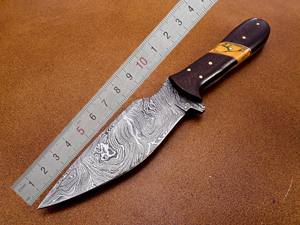 Cuchillo de caza de acero de Damasco personalizable OEM con funda de cuero y mango de Micarta patrón trenzado al por mayor - Product Image 6