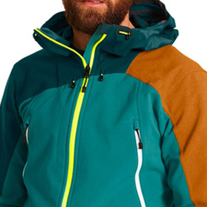Veste softshell respirante pour homme sur mesure OEM avec col à capuche brodé de haute qualité en toile pour l'hiver - Product Image 4