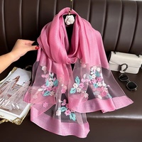 Nouveau Foulard Carré en Soie 220g Multifonctionnel Imprimé Floral Ethnique Personnalisé de Haute Qualité pour Femme Musulmane Printemps-Automne