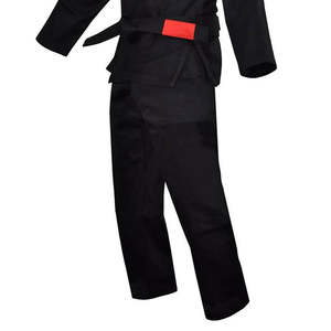 Tenue d'entraînement de karaté 100 % coton, durable et respirante pour des performances fiables lors des séances d'entraînement quotidien d'arts martiaux - Product Image 5