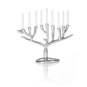 Menorá Alta Contemporánea Plateada con Líneas Geométricas Claras para una Decoración Moderna y Elegante del Hogar - Product Image 2