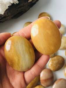 Pierres de paume en aventurine jaune naturelle, vente en gros, polies, de haute qualité, Feng Shui, pierre de paume ovale de guérison - Product Image 4