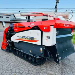 Cosechadora de Arroz Kubota ER-438 Más Vendida, Cosechadora Combinada de Alimentación Frontal de 8 Hileras, Diésel, Distancia entre Hileras de 300 mm - Product Image 3