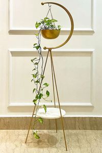 Iron <b>Plinth</b> Triangle Flower Rack for Indoor <b>Garden</b> Elegant Wedding Walkway Roadway Decoration Hanging Basket Plants Display - Product Image 3