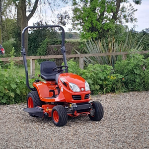 Tondeuse à gazon Kubota de qualité supérieure, à rayon de braquage zéro, achetez maintenant, livraison rapide, performances puissantes, idéale pour les grandes pelouses ou pour les professionnels - Product Image 5