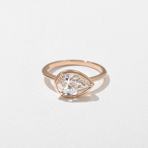 Anillo de Diamante de Laboratorio de 2 Quilates para Mujer, Oro Blanco Sólido de 14K, Claridad VVS2, Corte Brillante, Certificado IGI, Estilo Minimalista para Boda - Product Image 2