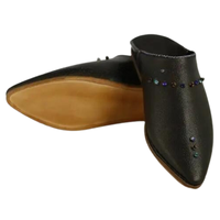 Babouches marocaines noires pointues faites à la main et cousues à la main avec dessus en cuir véritable et semelle en caoutchouc antidérapante unisexe pour femmes et hommes