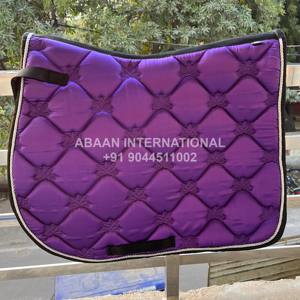 Selle de cheval anglaise en satin matelassé de luxe avec un design respirant et léger - Product Image 6