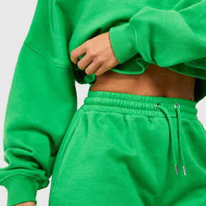 Conjuntos de Dos Piezas Personalizados para Mujer, Estilo Urbano, Hombros Caídos, Mangas Cortas, 100% Algodón Felpa, Sudadera y Pantalones Cortos por Encima de la Rodilla, para Verano - Product Image 4