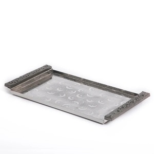 Plateau de service en aluminium Offre Spéciale avec texture martelée attrayante conçu pour une présentation de table élégante et une utilisation de service - Product Image 6