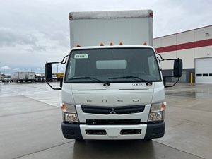 Camión de Carga de Servicio Mediano 2017 Mitsubishi - Fuso FE160 con Carrocería Cerrada para Logística y Distribución - Product Image 2