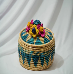 Plaque décorative d'herbe moonj tissée à la main avec des formes de diamant rose vif dispersées, disponible au prix de gros. - Product Image 2