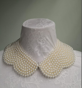 Collier tendance en perles crème avec fausses perles, bandana à franges détachable en perles - Product Image 1