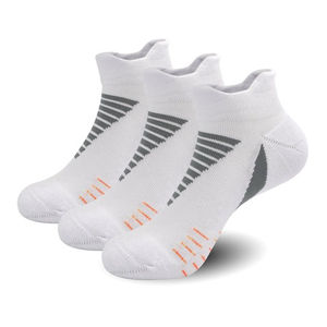 Chaussettes de Pilates pour femmes de qualité supérieure en gros, logo personnalisé, chaussettes en coton épais antidérapantes, chaussettes de sport respirantes à hauteur de la cheville - Product Image 5