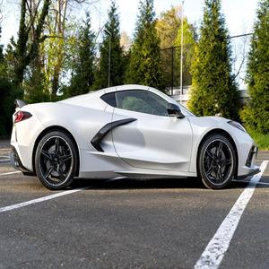 Corvette Stingray Coupé 2023, Paquete de Rendimiento Z51, Totalmente Equipado, Sin Modificaciones - Product Image 1