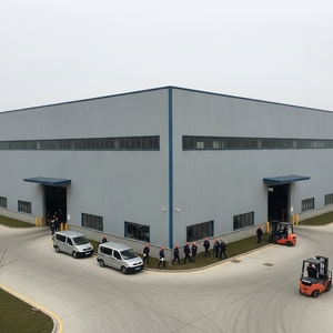 Entrepôt logistique industriel intelligent à structure en acier avec conception de plancher super plat pour dépôt de tri automatisé AGV - Product Image 4