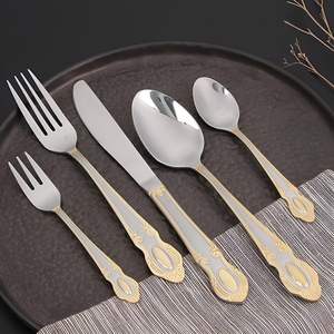 Juego de cubiertos de metal de primera calidad, adecuado para las comidas diarias, que ofrece un rendimiento duradero de acero inoxidable y un diseño elegante. - Product Image 5