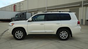 Toyota Land Cruiser 2021, Bajo Kilometraje, Caja de Cambios Automática, Dirección Suave, Gasolina/Eléctrico - Product Image 5
