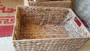 Panier en jacinthe naturelle Lotus bleu, rangement et décoration tissés à la main - Product Image 3