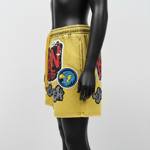 Shorts de sport en molleton de coton 320 GSM de haute qualité, jaune délavé, tissu doux, logo personnalisé imprimé en relief, shorts pour femmes - Product Image 3