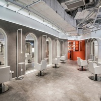 Étagère de rangement, Meuble de salon, Présentoir LED, Meuble d'extérieur, Présentoir à parfums, Vitrine, Meuble de restaurant, Personnalisé