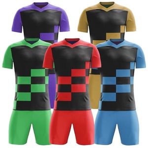 Vêtements de sport confortables pour adultes, football, nouveau design, haute qualité, fabrication professionnelle, séchage rapide, short personnalisable, 100% polyester - Product Image 1