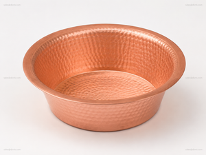 Cuenco de cobre artesanal para pedicura con textura martillada, forma redonda, para uso en spa. - Product Image 6