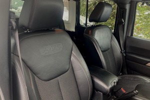 รถมือสองสภาพดี ยูนิลิมิเต็ด ซาฮาร่า 4x4 รุ่นฉลองครบรอบ 75 ปี เกียร์ธรรมดา 6 สปีด - Product Image 4