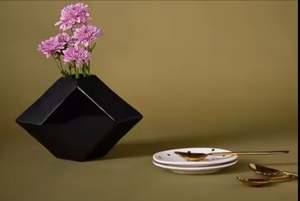 Meilleure vente de vase à fleurs décoratif pour la décoration de la maison et du jardin au design moderne et unique - Product Image 6