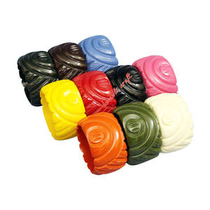 Brazalete tallado con patrón floral Delgado en joyería hecha a mano de gran tamaño para mujeres de muñeca grande aspecto clásico y étnico - Product Image 6