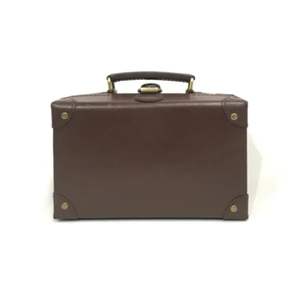 Sac à main classique d'inspiration rétro marron avec poignée élégante et sangle bandoulière amovible - Product Image 6