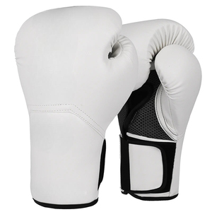Gants de boxe d'entraînement professionnels personnalisés pour adultes, avec support de poignet à scratch, évacuation de l'humidité et conception à doigts complets - Product Image 3
