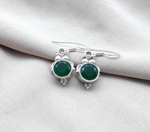 Boucles d'oreilles clous en onyx vert, argent sterling 925 plaqué or, certifiées IGI, bijoux faits main style bohème pour femme, cadeau d'anniversaire ou de fête - Product Image 5