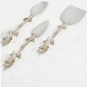 Coupe-fromage en acier inoxydable avec poignée élégante en bois, parfait pour la vaisselle de mariage et de fête - Product Image 6