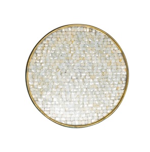 Bandeja de ratán con detalle de cubo de nácar ecológica hecha a mano inspirada en Vietnam superventas nuevo estilo superventas - Product Image 1