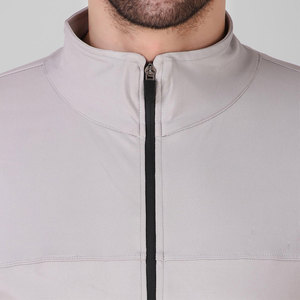 Ensemble de survêtement de sport pour hommes, tenue de jogging et de course, polyester de qualité supérieure, tissu respirant et à séchage rapide, personnalisation OEM/ODM disponible - Product Image 4