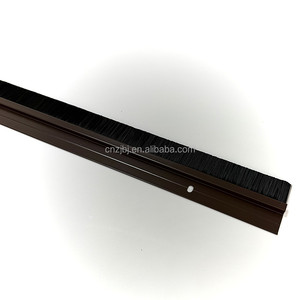 Joint <span class=keywords><strong>de</strong></span> <span class=keywords><strong>brosse</strong></span> <span class=keywords><strong>de</strong></span> <span class=keywords><strong>porte</strong></span> <span class=keywords><strong>de</strong></span> <span class=keywords><strong>garage</strong></span> en nylon noir en forme <span class=keywords><strong>de</strong></span> H <span class=keywords><strong>de</strong></span> qualité industrielle OEM Type <span class=keywords><strong>de</strong></span> <span class=keywords><strong>brosse</strong></span> anti-poussière personnalisable - Product Image 4