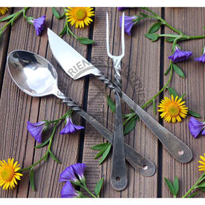 Juego de Cubiertos de Acero 430 Forjado a Mano de Alta Calidad, Estilo Medieval, para Comedor o Banquete - Product Image 1