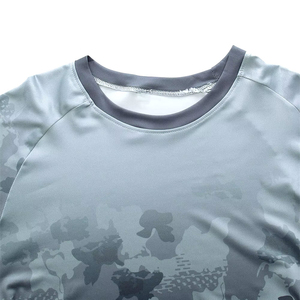 Camisa de pesca ligera de manga larga con estampado de sublimación de camuflaje personalizada para hombre - Product Image 2