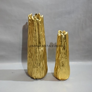 Stylish Modern Aluminum Flower <b>Vase</b> with Gold Plated and Handcrafted <b>Unique</b> Design Perfect for Wedding Decor Luxurious Space - Product Image 3