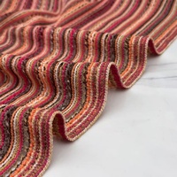 Tissu en maille ajourée multicolore 100% polyester, texture rayée, jacquard, textile pour robes, hauts et vêtements de mode pour femmes